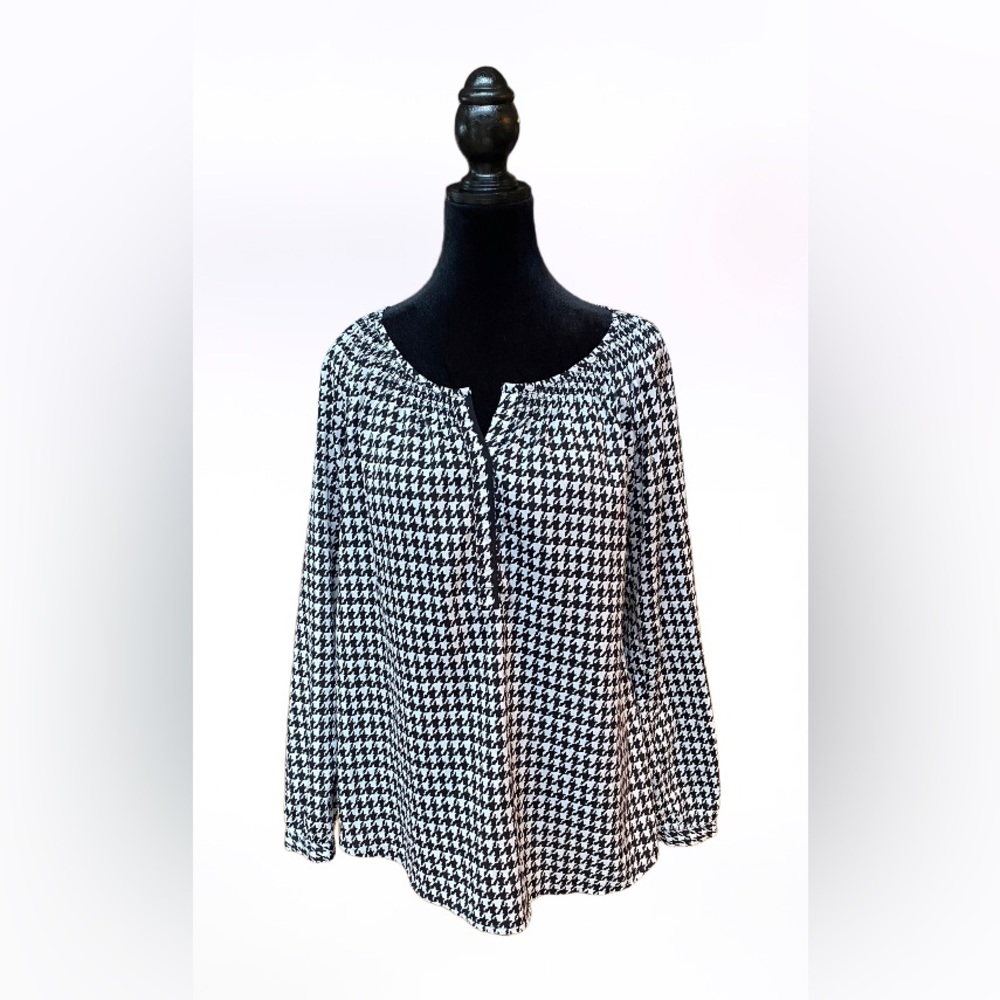Houndstooth Pattern Blouse